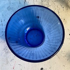 Pyrex Blue Ribbed Cobalt 7401-S 1.5 pint mixing Bowl